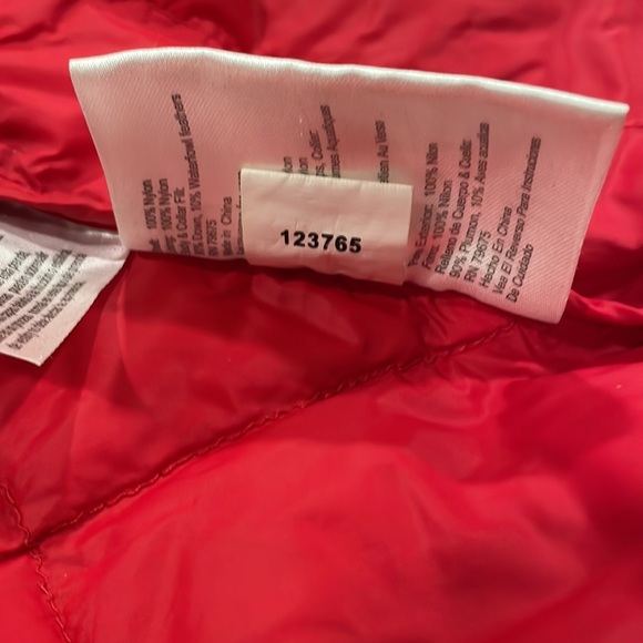 Micheal by Micheal Kors EUC XS light weight puffer vest - Picture 7 of 7